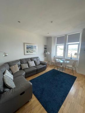 Millport Beach Apartment, Crichton St, sea views
